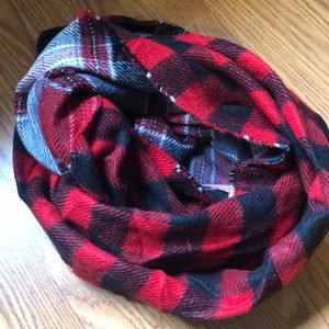 Bass Scarf